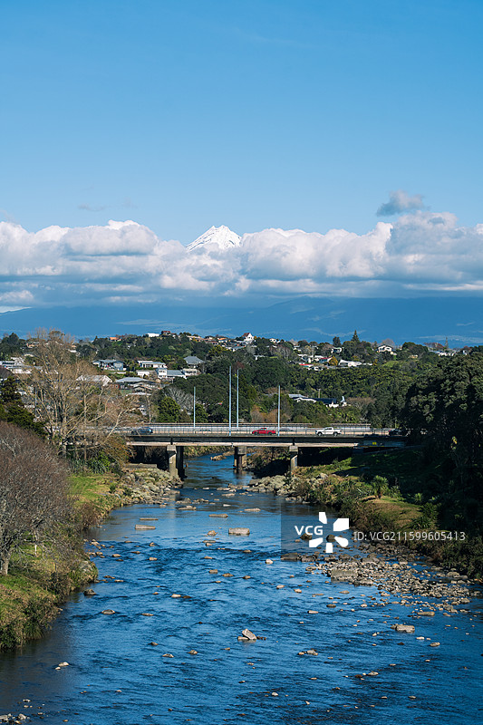 雪山大河图片素材