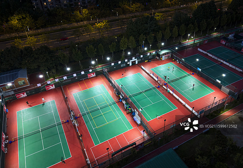 盐河体育休闲公园成市民夜间锻炼好去处图片素材