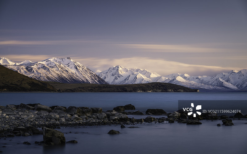 蒂卡波湖的清晨图片素材