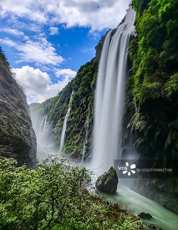 瀑飞如玉美景如画（贵州马岭河瀑布）图片素材