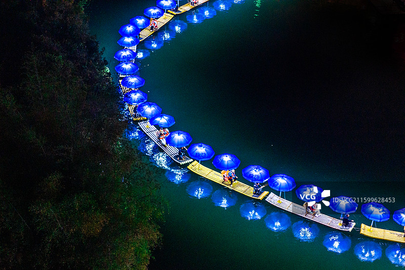 遇龙河蓝龙巡游图片素材