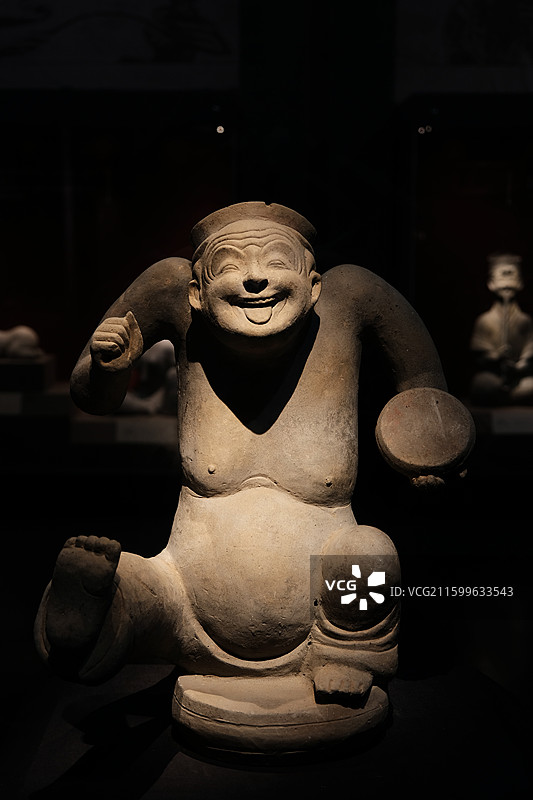 四川成都博物馆，东汉陶俳优俑图片素材