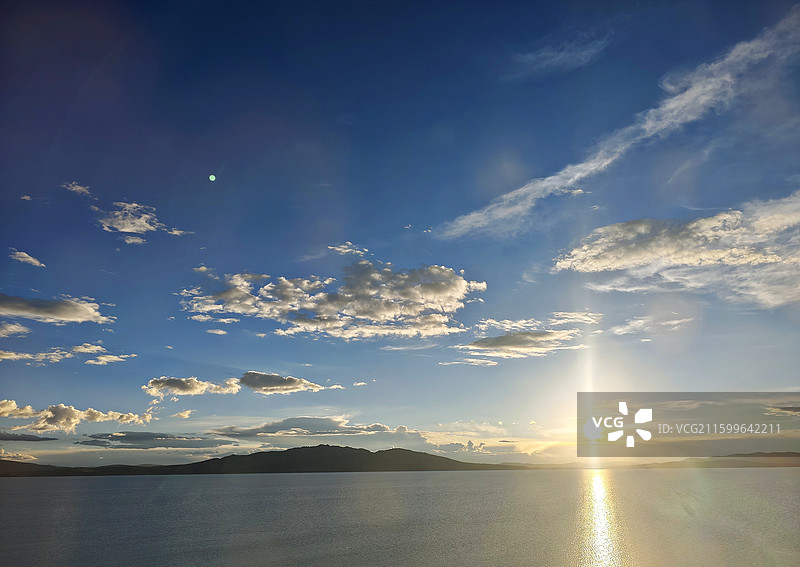 西藏措那湖日落图片素材