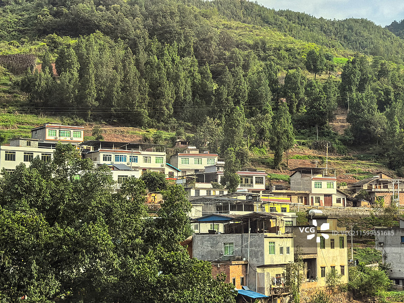 中国四川古蔺县境内筑蓉高速沿途风光，中央红军入川第一县古蔺县地貌乡村田园风光图片素材