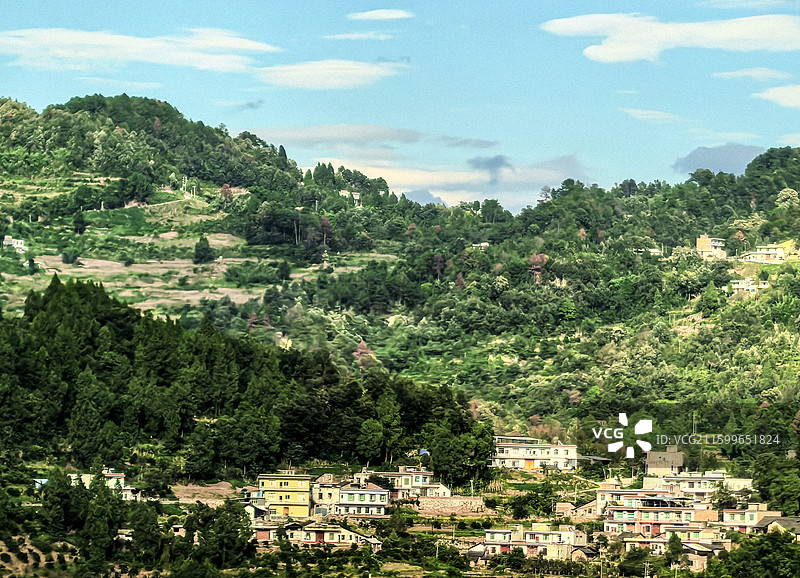 中国四川古蔺县境内筑蓉高速沿途风光，中央红军入川第一县古蔺县地貌乡村田园风光图片素材