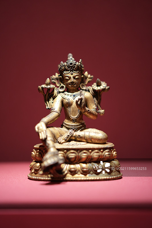 元代鎏金铜绿度母像图片素材