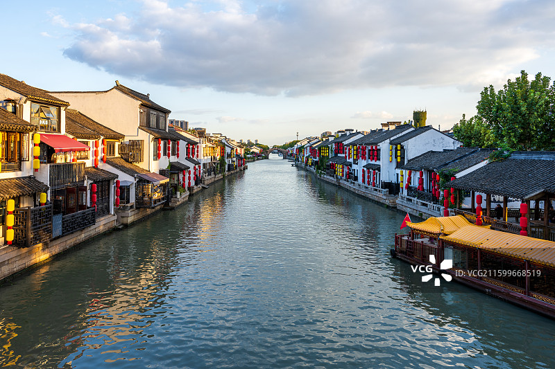 无锡古运河夕照：水墨南长街的诗意黄昏图片素材