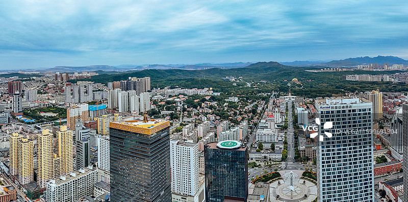 鞍山市 铁东区 胜利广场 玉佛山 人民公园 航拍 地标图片素材