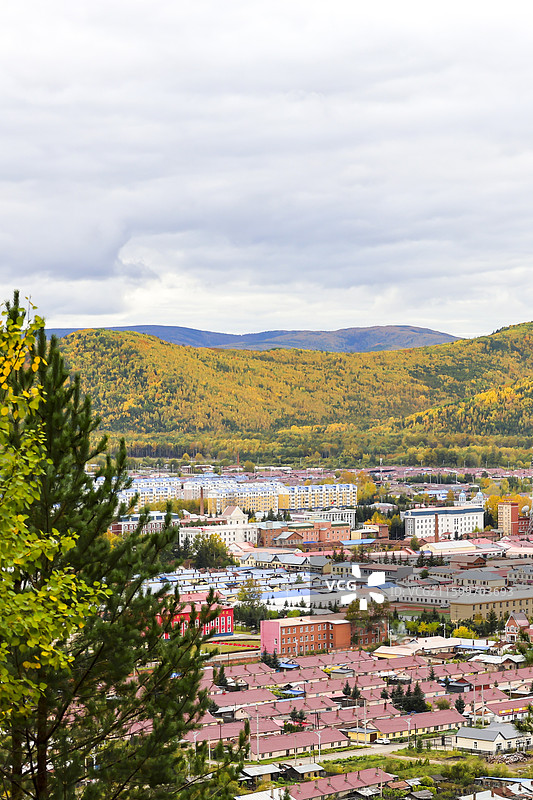 中国最冷小镇呼中镇呼玛河两岸秋天风光图片素材