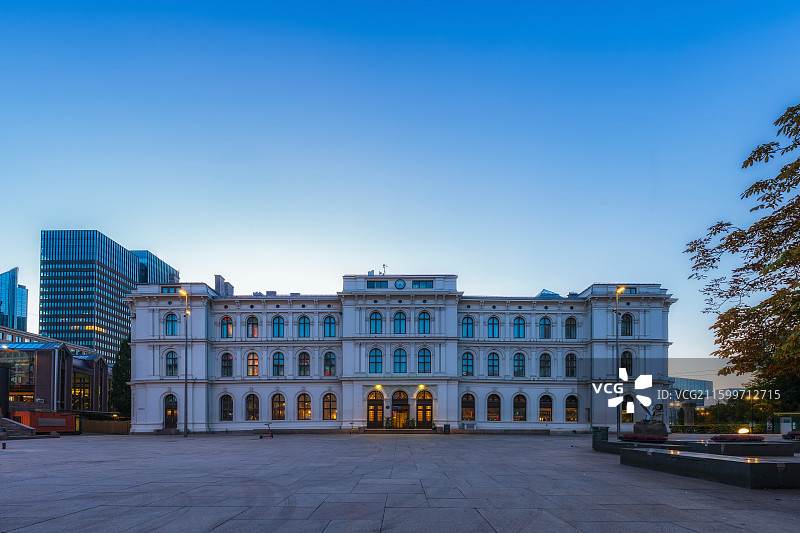 奥斯陆铁路广场Jernbanetorget挪威东部火车站老候车大厅Østbanehallen购物中心图片素材