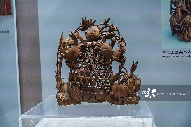 广东省博物馆藏品现代通雕蟹篓图片素材