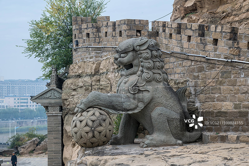 绥德石雕之世界最大石狮子图片素材