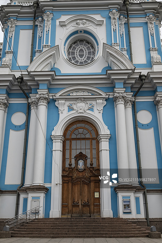 俄罗斯圣彼得堡斯莫尔尼教堂图片素材
