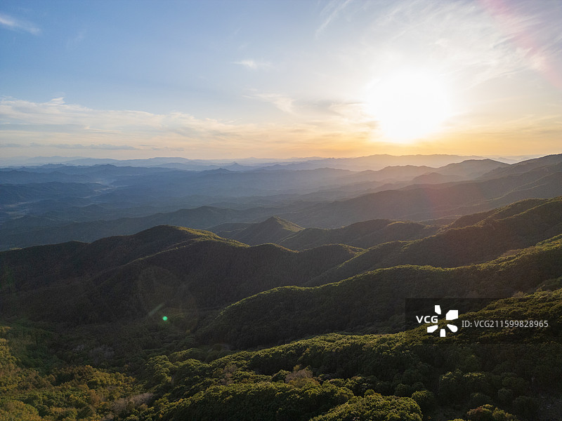 内蒙古赤峰道须沟云中草原日落航拍图片素材