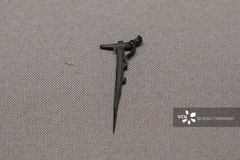 深圳南山博物馆鄂尔多斯青铜器展，青铜锥图片素材