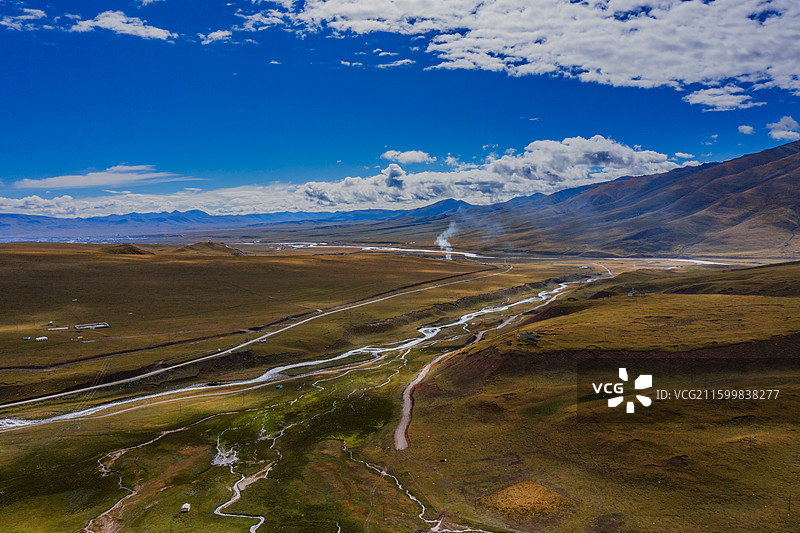 贡萨寺附近的草原图片素材