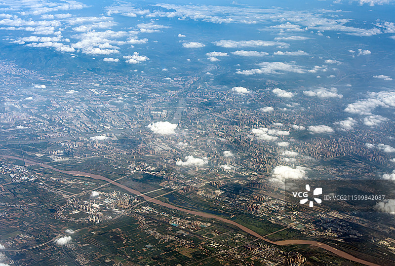 陕西西安渭河两岸的城市风光航拍图图片素材