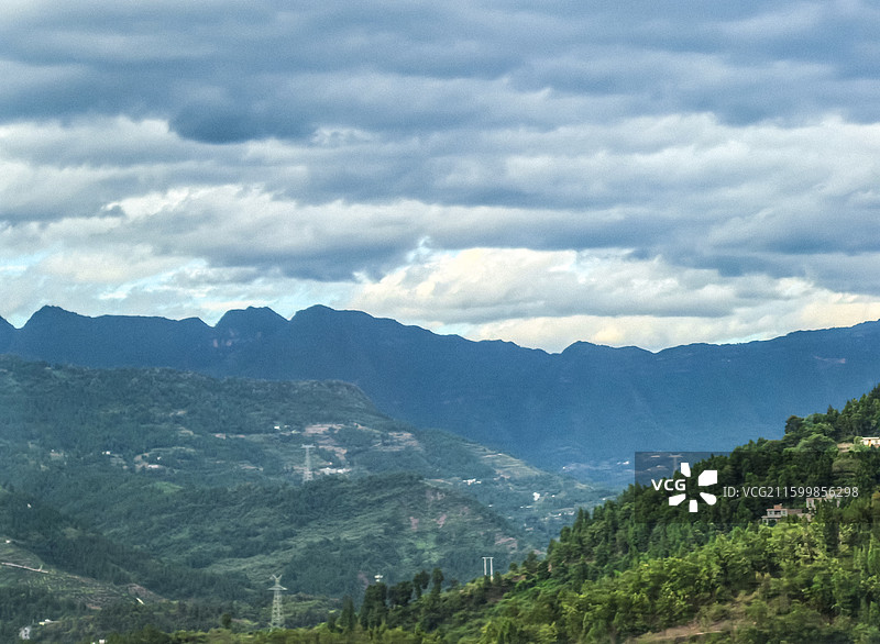 中国四川古蔺县境内筑蓉高速沿途风光，中央红军入川第一县古蔺县地貌乡村田园风光图片素材