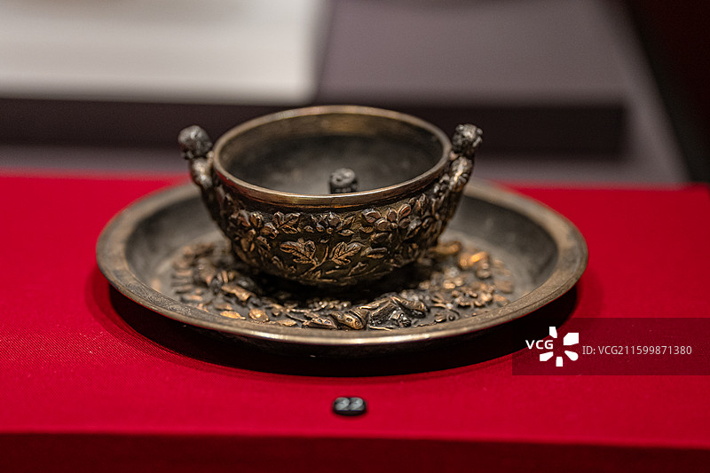 元代 婴戏图银盏托 皖西博物馆图片素材