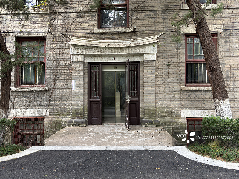 南京大学鼓楼校区--宿舍楼建筑群图片素材