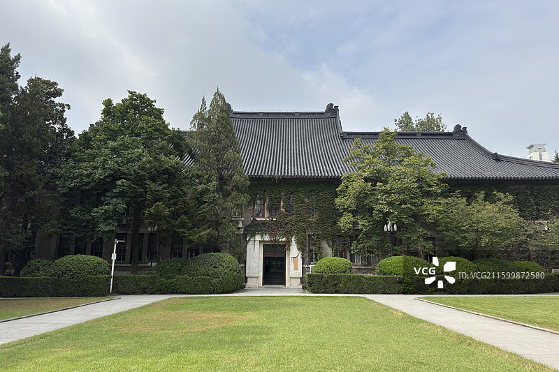 南京大学鼓楼校区--西大楼图片素材