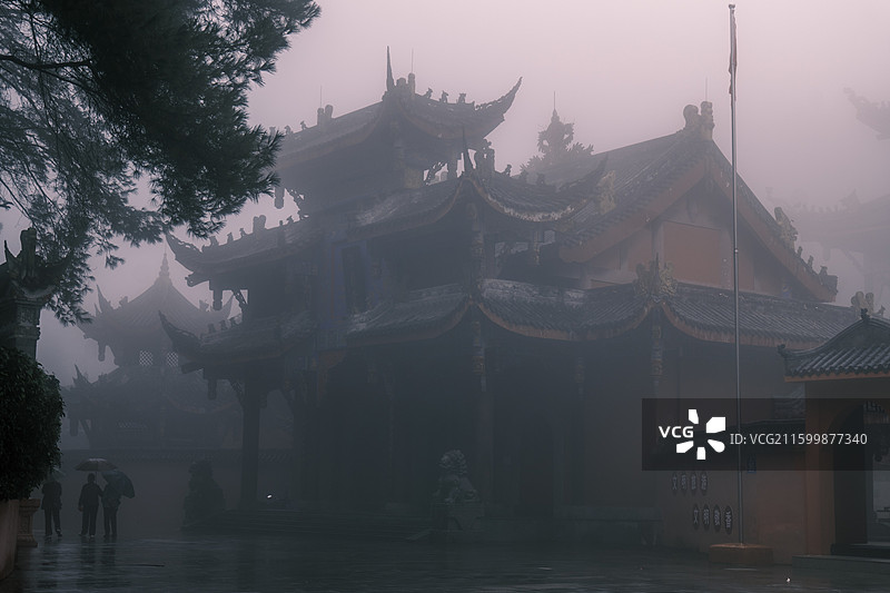 重庆古剑山风景区 净音寺 大雾天图片素材