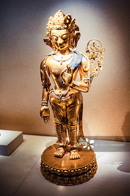 南京博物院藏慈航之宝清金观音菩萨立像图片素材