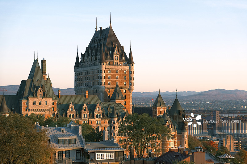 加拿大魁北克，清晨的费尔蒙费尔蒙芳堤娜城堡酒店图片素材