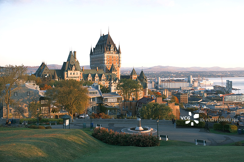 加拿大魁北克，清晨的费尔蒙费尔蒙芳堤娜城堡酒店图片素材