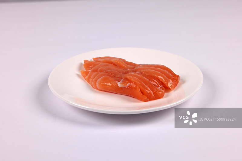 海鲜三文鱼刺身生鱼片高清特写图片素材