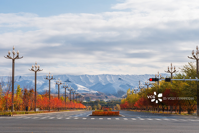 新疆兵团石河子市 南区 将军山 辽疆公园图片素材