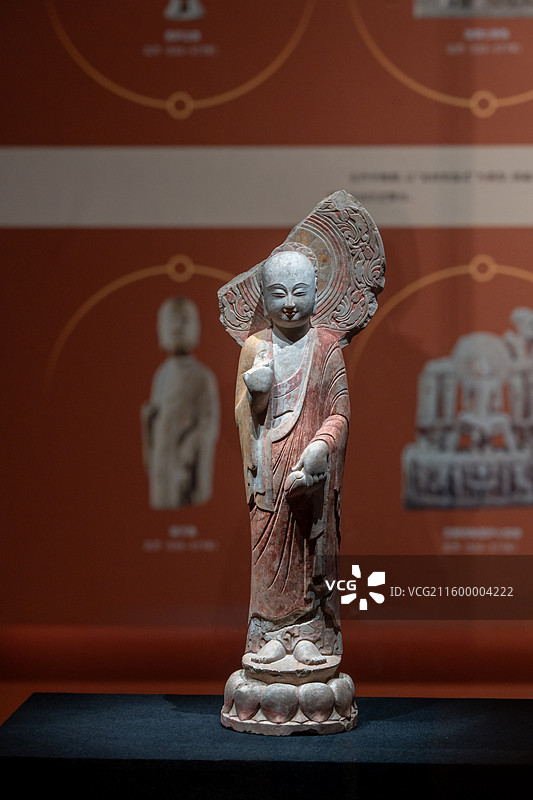 弟子立像 北齐(550-577年)邺城遗址北吴庄佛数造像埋藏坑出土中国社会科学院考古研究所 藏图片素材