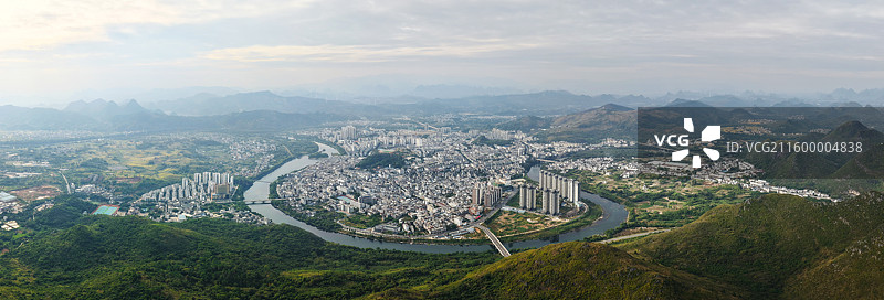 广西恭城航拍柿子红岩村乡村旅游景区图片素材