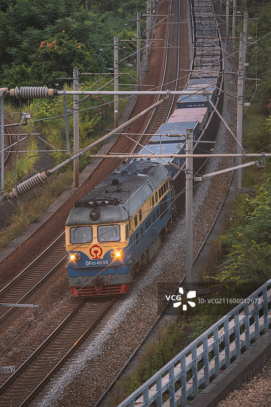 韶山型内燃机车图片素材