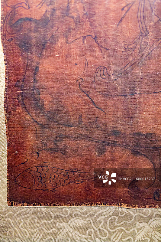 湖南省博物馆藏长沙子弹库出土战国人物御龙帛画（复制品）图片素材