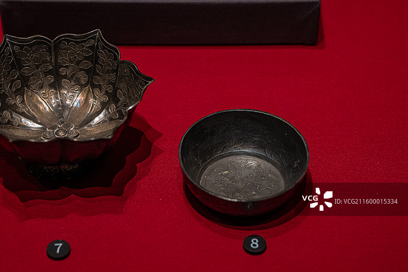 元代 刻花卉银油碟 皖西博物馆图片素材