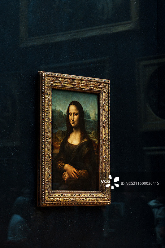 法国巴黎卢浮宫《蒙娜丽莎的微笑》图片素材