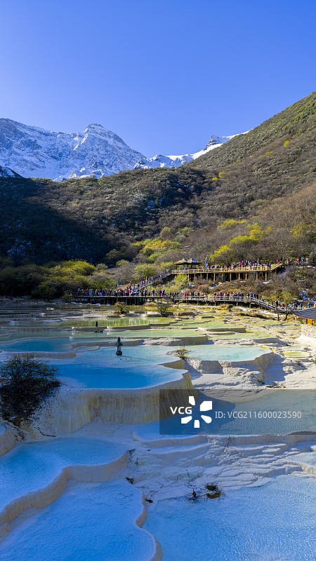 四川阿坝黄龙景区五彩池航拍图片素材