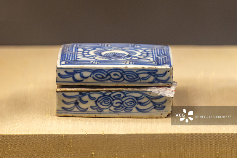清代-青花莲纹长方瓷印盒 龙游县博物馆图片素材