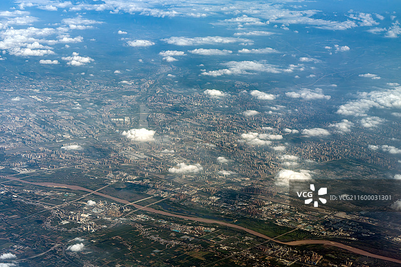 陕西西安渭河两岸的城市风光航拍图图片素材