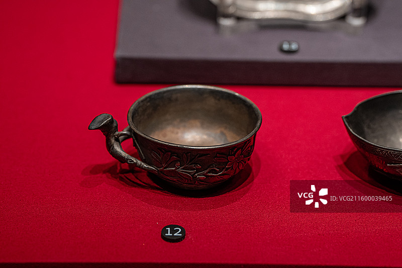 明代 鎏金梅花纹银杯 河南博物院图片素材