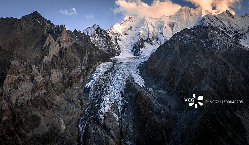 乃日顶卡冰川图片素材