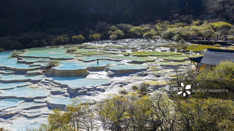 四川阿坝黄龙景区五彩池航拍图片素材