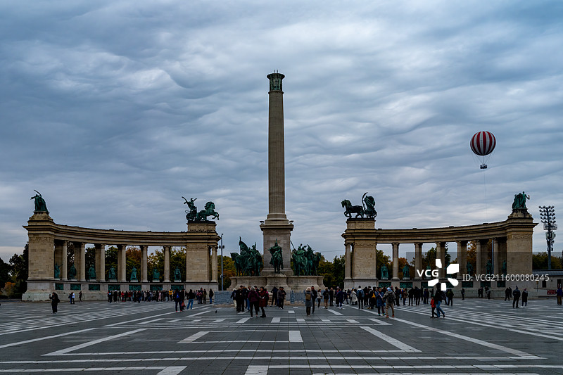 匈牙利布达佩斯英雄广场图片素材