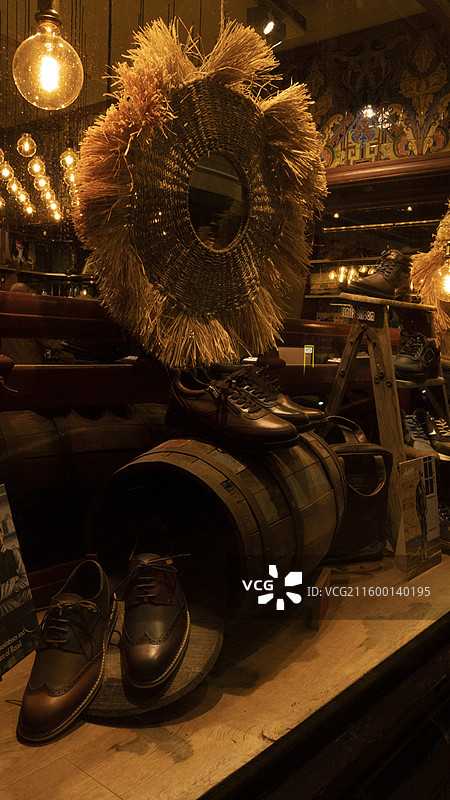 荷兰格罗宁格城市的傍晚夜景图片素材