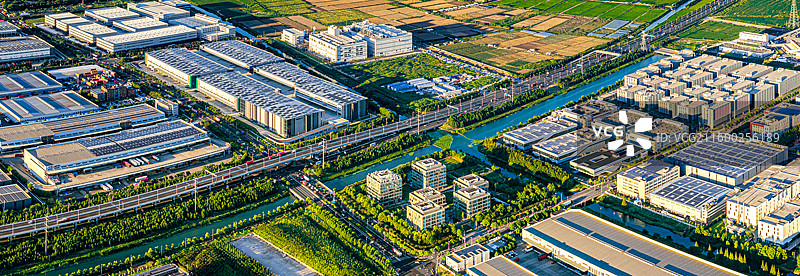 临港奉贤中心 两港大道 航拍上海临港产业区 蓝湾智造园工业厂房仓库 自贸区集聚新质生产力高科技产业图片素材