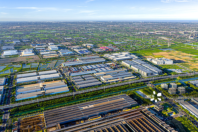 航拍上海临港产业区 天合石油普洛斯物流园 奉贤蓝湾智造园工业厂房仓库 自贸区集聚新质生产力高科技产业图片素材