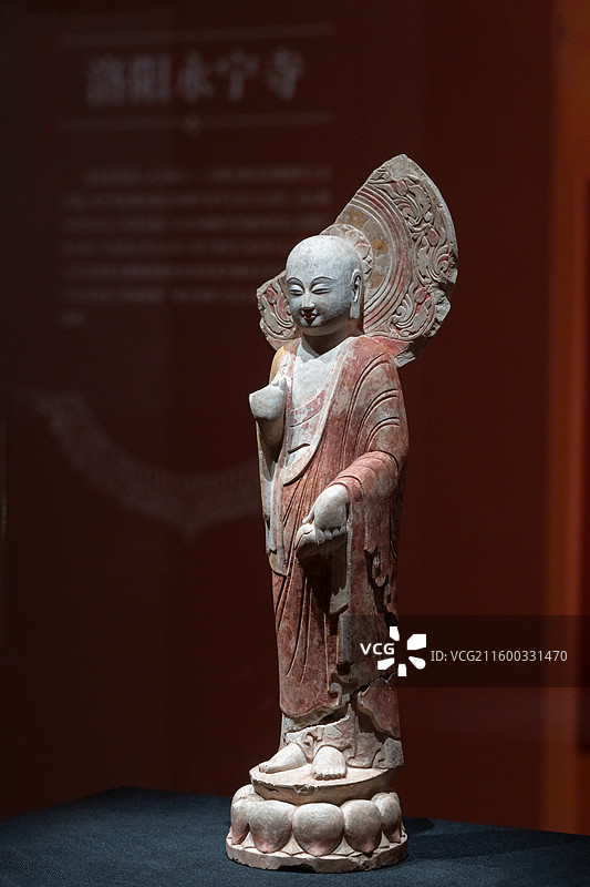 弟子立像 北齐(550-577年)邺城遗址北吴庄佛数造像埋藏坑出土中国社会科学院考古研究所 藏图片素材