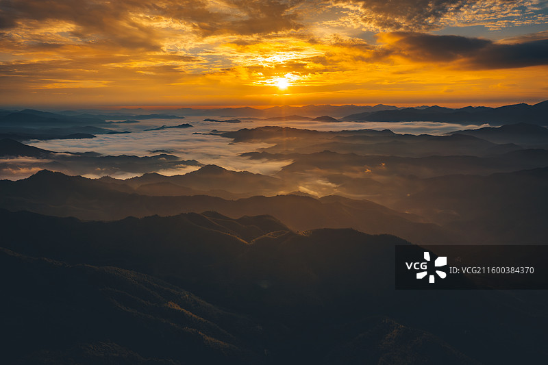 东岗岭风车山图片素材