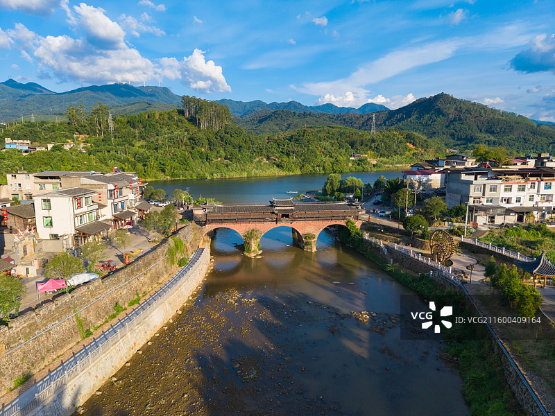 福建省三明市永安市贡川镇集凤村，会清桥，乡村航拍图片素材